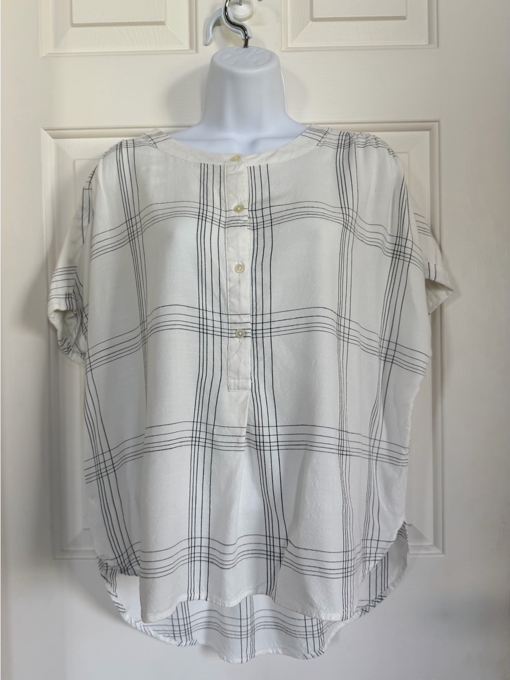 Loft Women's White Plaid Popover Short Sleeve Shirt